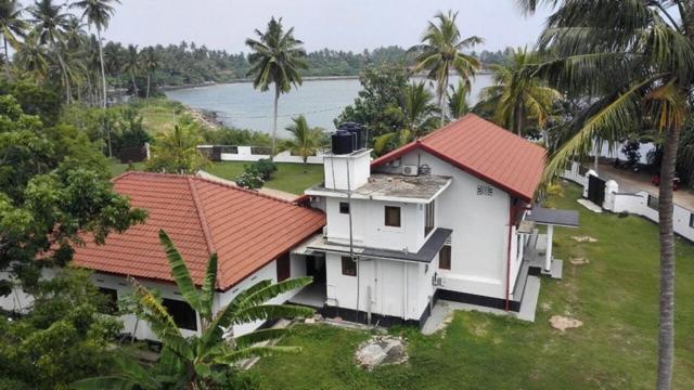 호텔 Acquabey Surf Villa