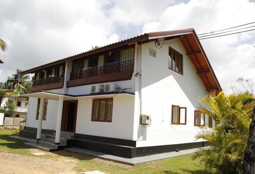 호텔 Acquabey Surf Villa