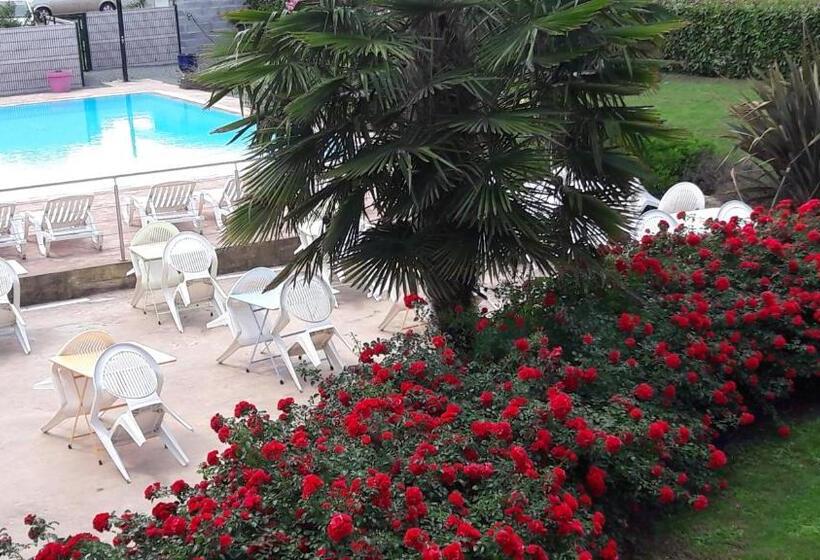 Agape Hotel Niort  Bessines