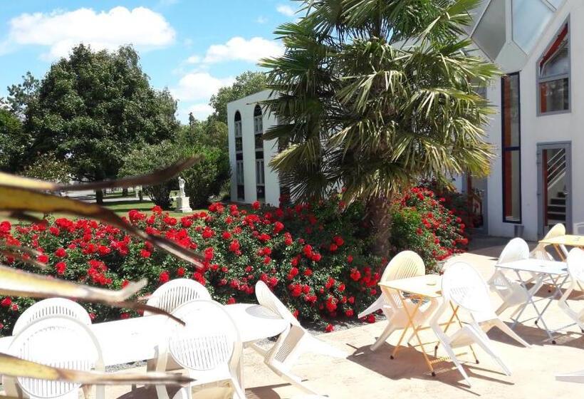 Agape Hotel Niort  Bessines