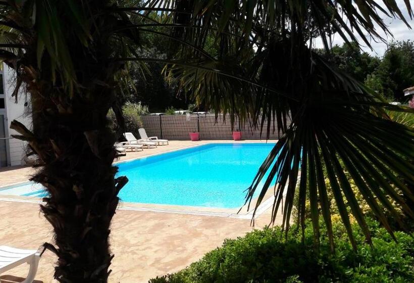 Agape Hotel Niort  Bessines