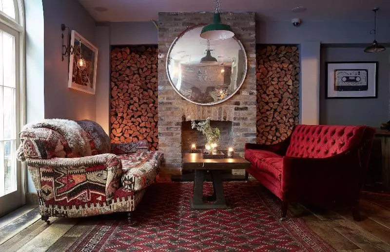 هتل Artist Residence London