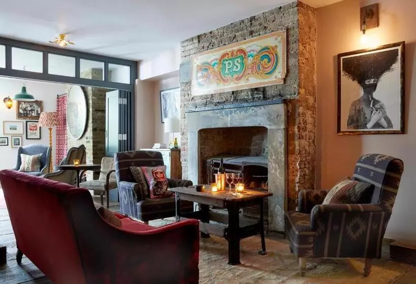 هتل Artist Residence London
