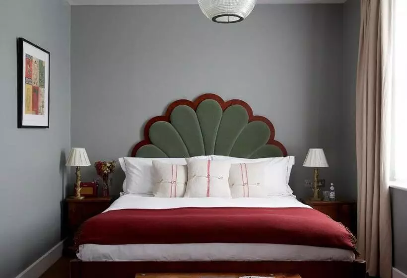 هتل Artist Residence London