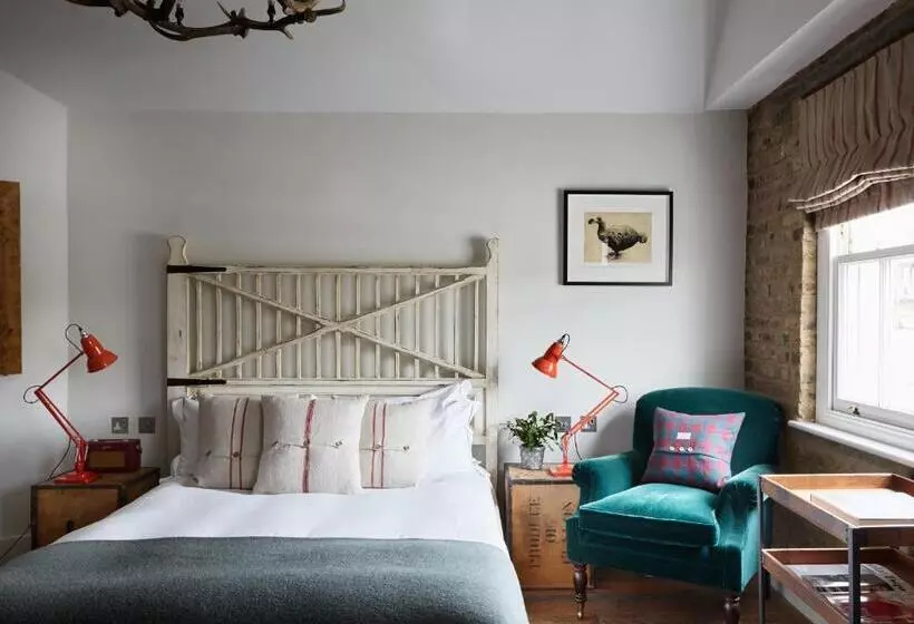 هتل Artist Residence London