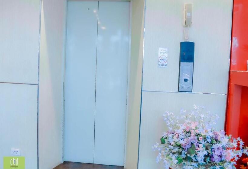 Cbd Hotel Suratthani