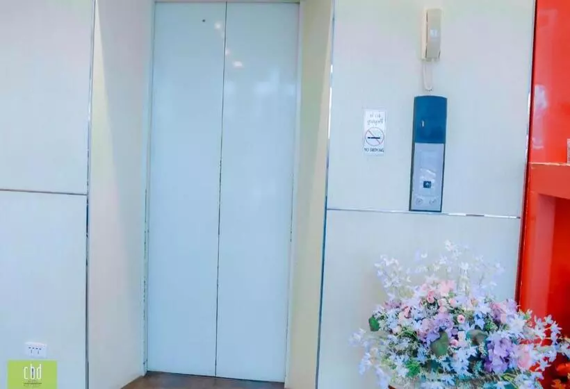 Cbd Hotel Suratthani