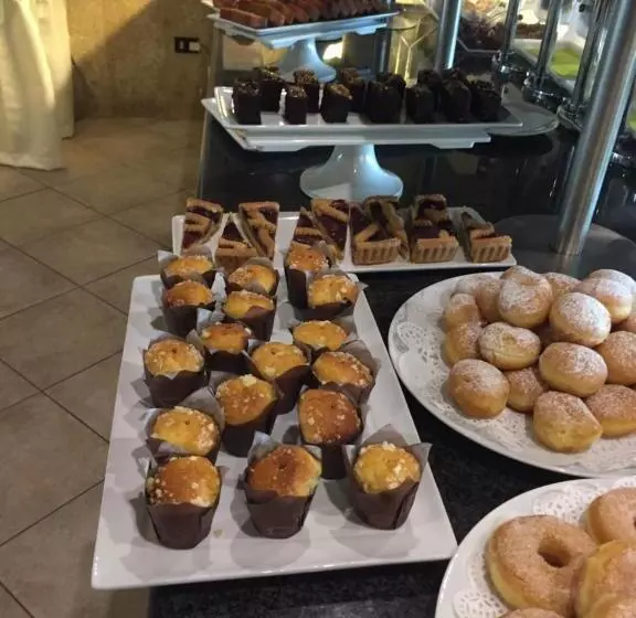 هتل El Salvador Frontemare Piscina Riscaldata