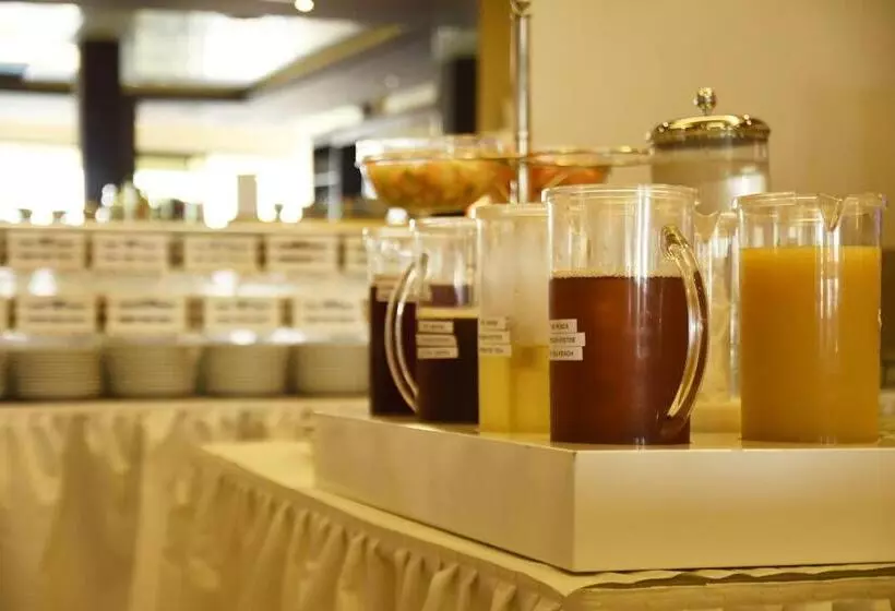 هتل El Salvador Frontemare Piscina Riscaldata