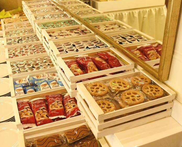 Otel El Salvador Frontemare Piscina Riscaldata