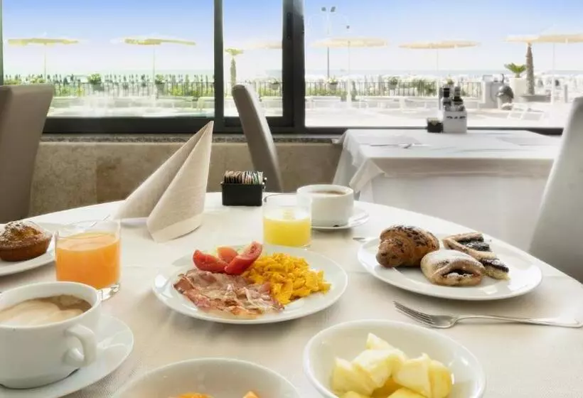 هتل El Salvador Frontemare Piscina Riscaldata