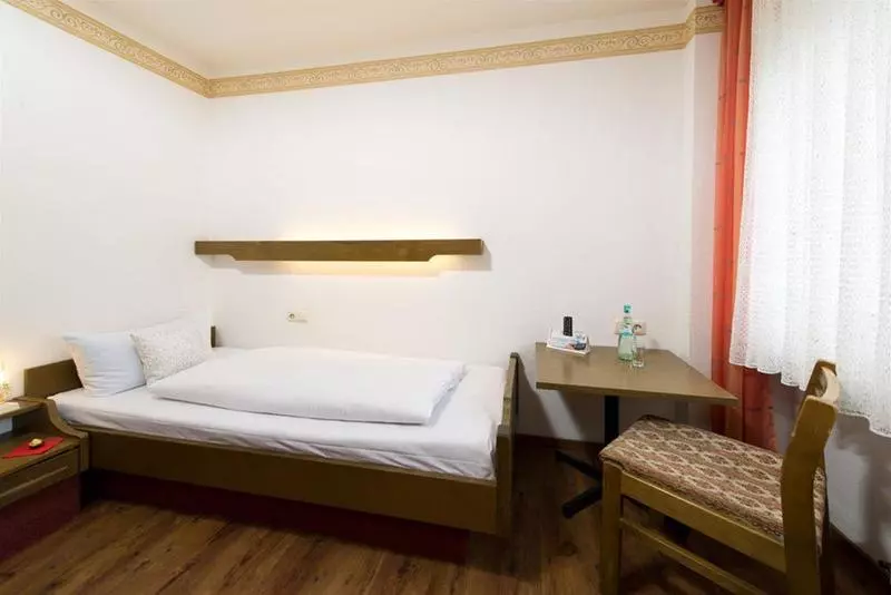 בית מלון כפרי Ellenzer Goldbaumchen