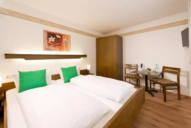 בית מלון כפרי Ellenzer Goldbaumchen