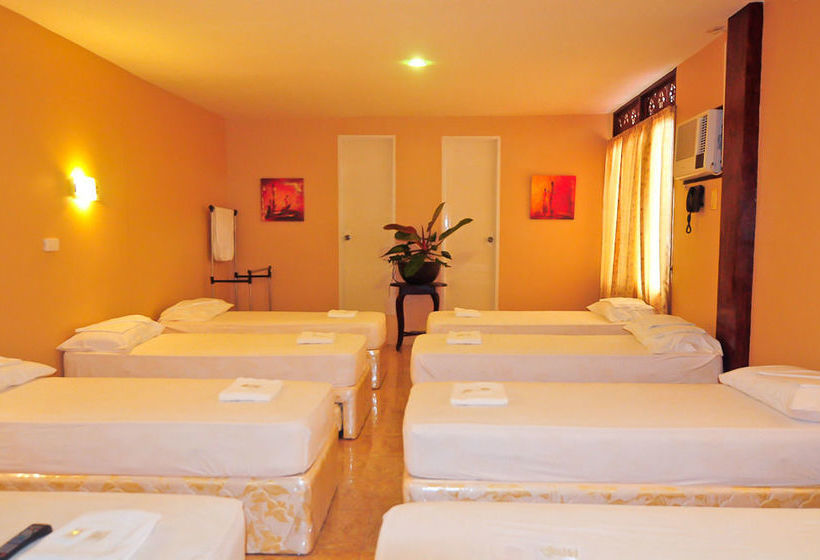 فندق Royal Coast Tourist Inn And Restaurant