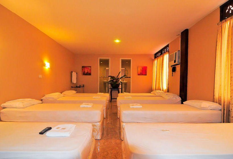 فندق Royal Coast Tourist Inn And Restaurant