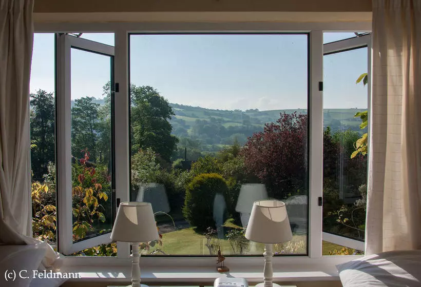 Отель Howden House Bed And Breakfast