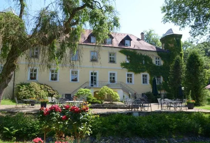 ホテル Landschloss Ernestgrün