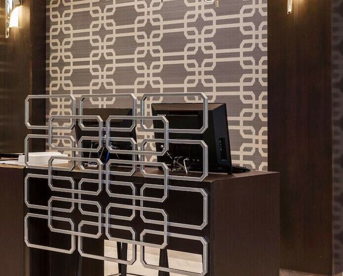 בית מלון כפרי Sheraton Charlotte