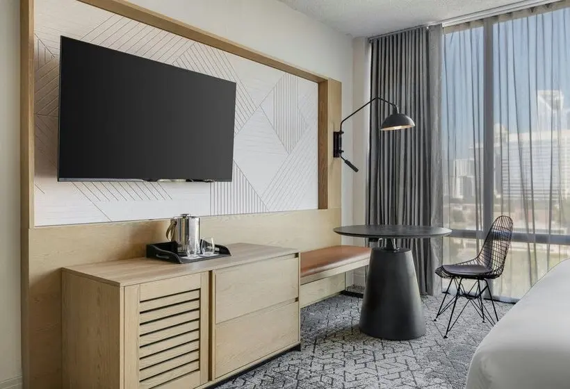 Hotelli Sheraton Charlotte