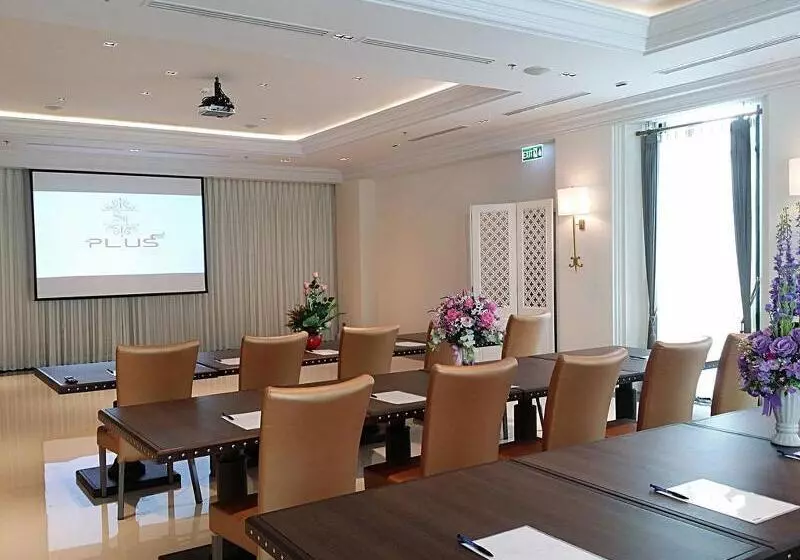 Sn Plus Hotel   Sha Plus