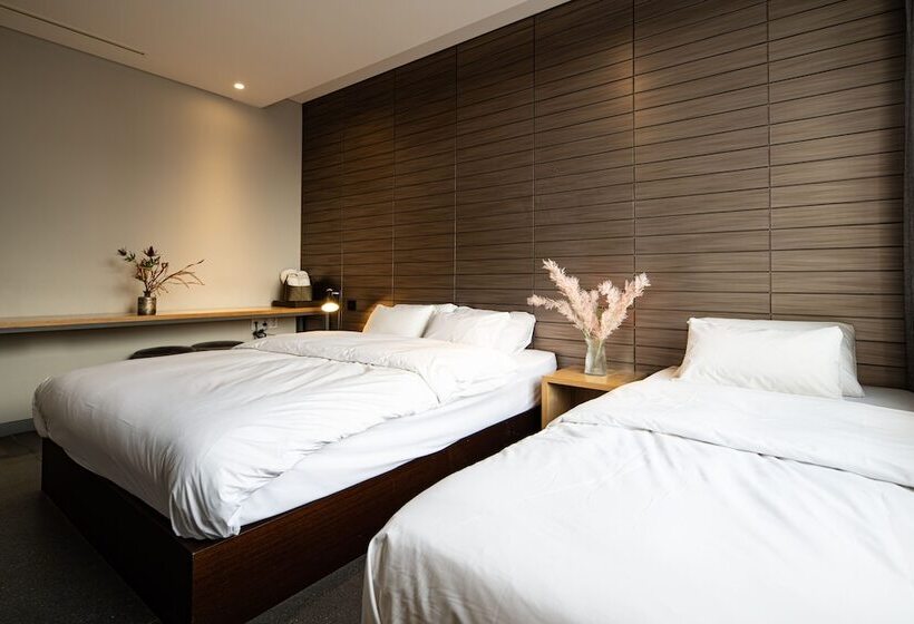 Hotel The Designers Hongdae