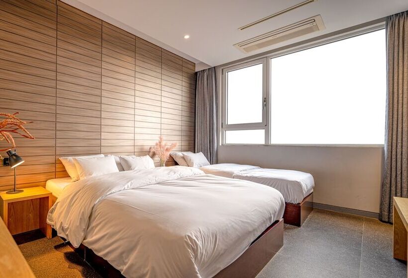 Hotel The Designers Hongdae