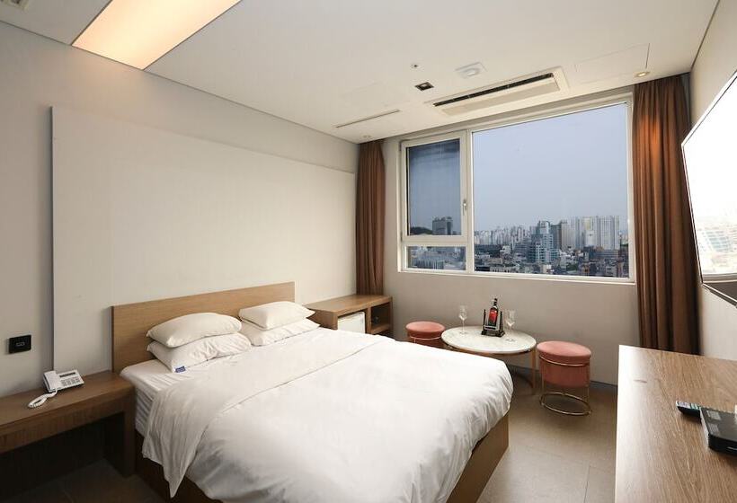 Hotel The Designers Hongdae