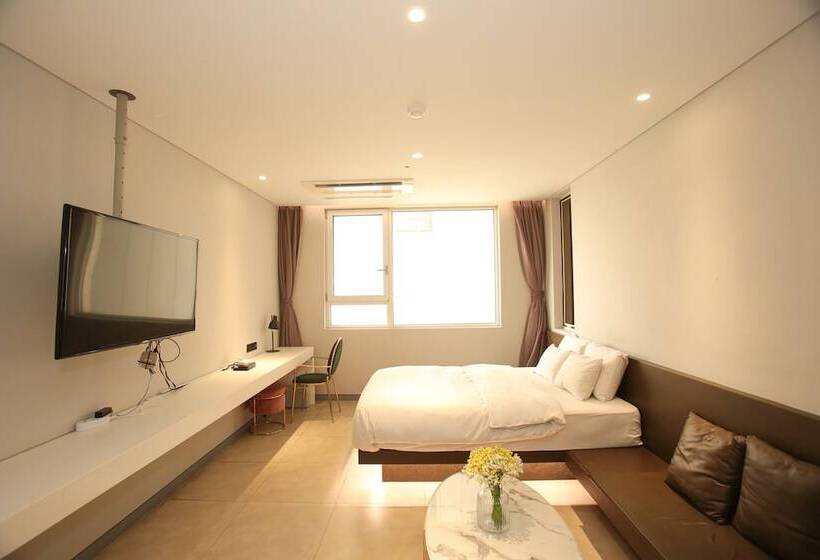 Hotel The Designers Hongdae