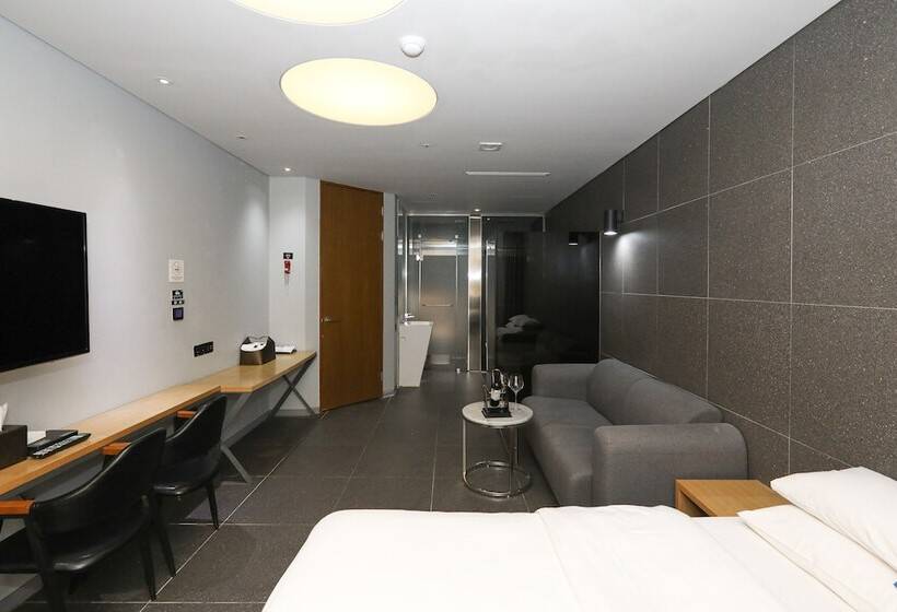 Hotel The Designers Hongdae