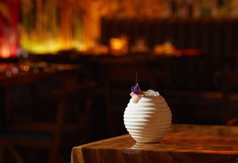 The Godfrey Hotel Boston