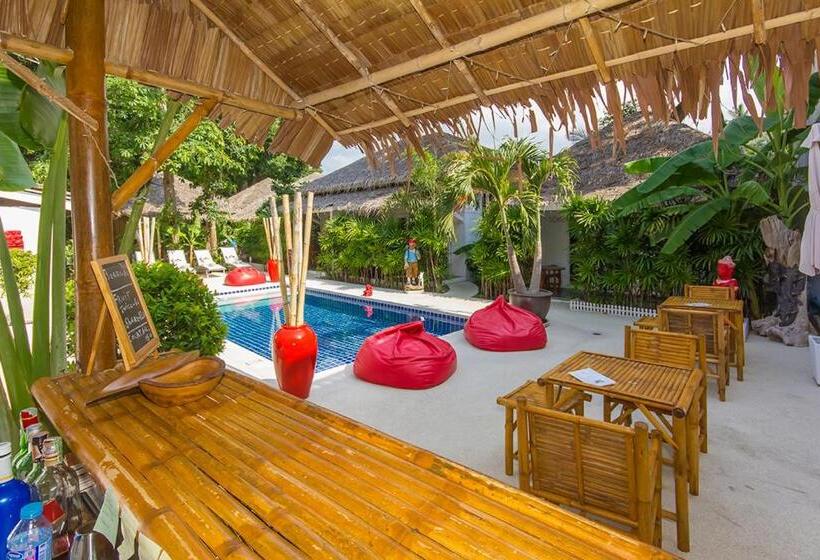 호텔 The White Cottage