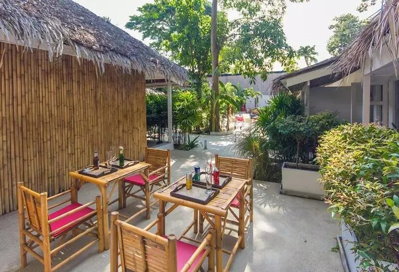 בית מלון כפרי The White Cottage