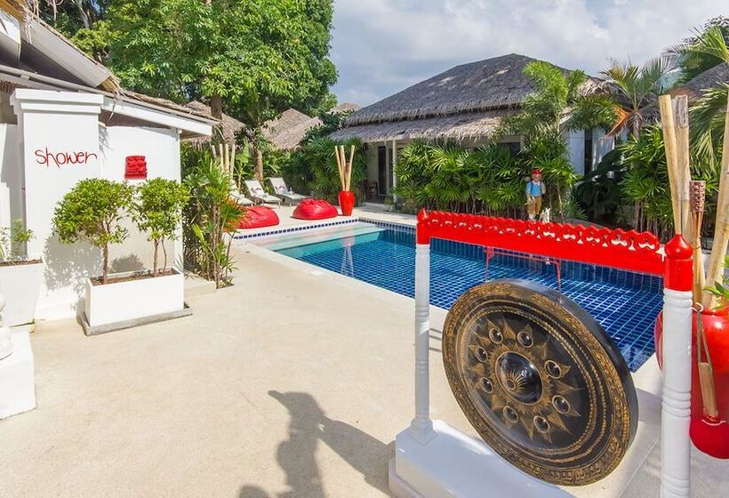 호텔 The White Cottage