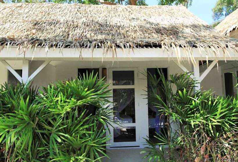 호텔 The White Cottage