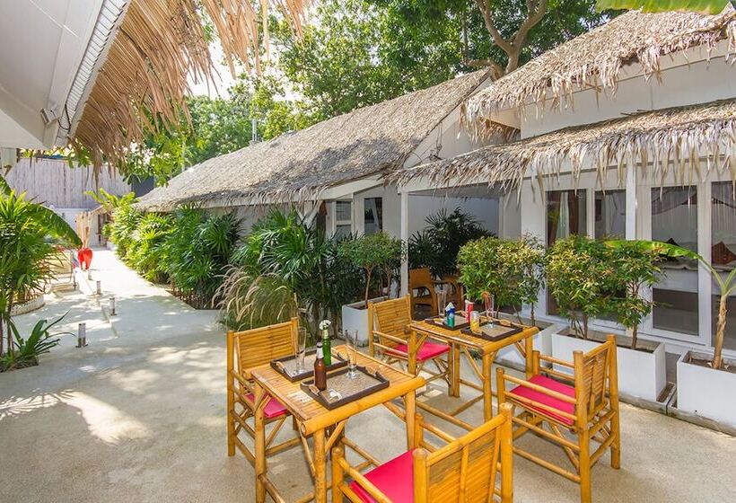 호텔 The White Cottage