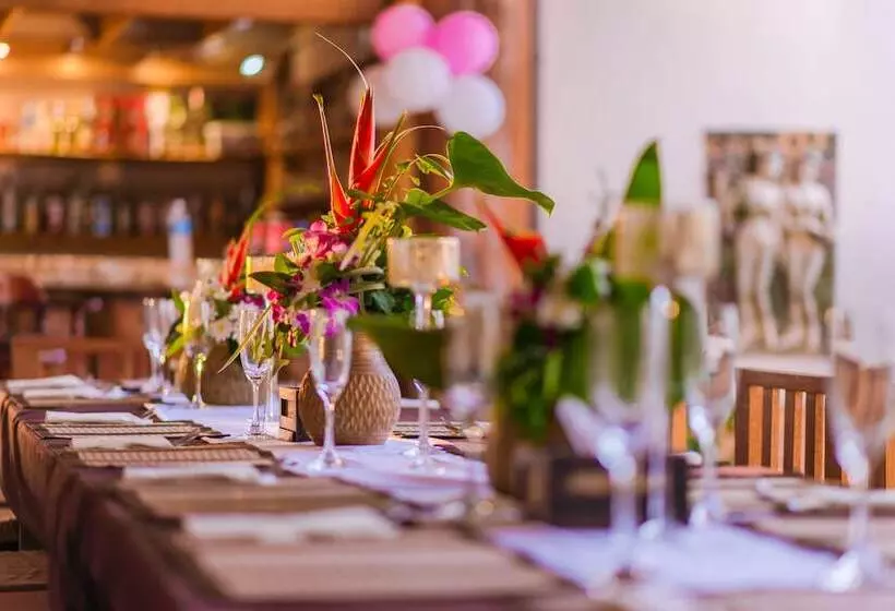 בית מלון כפרי The Windmill Phuket