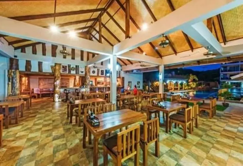 בית מלון כפרי The Windmill Phuket