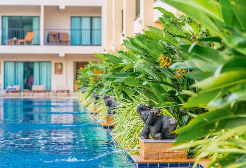 בית מלון כפרי The Windmill Phuket