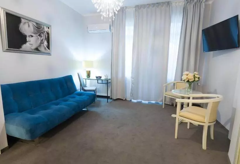 هتل Vila Cornelia