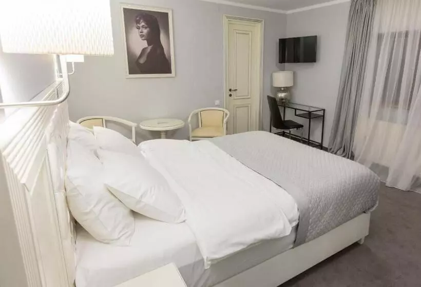 هتل Vila Cornelia