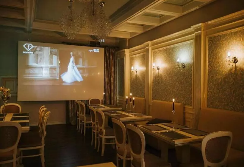 هتل Vila Cornelia