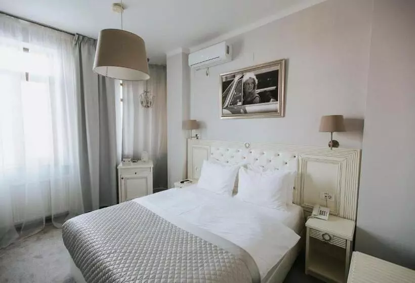 هتل Vila Cornelia