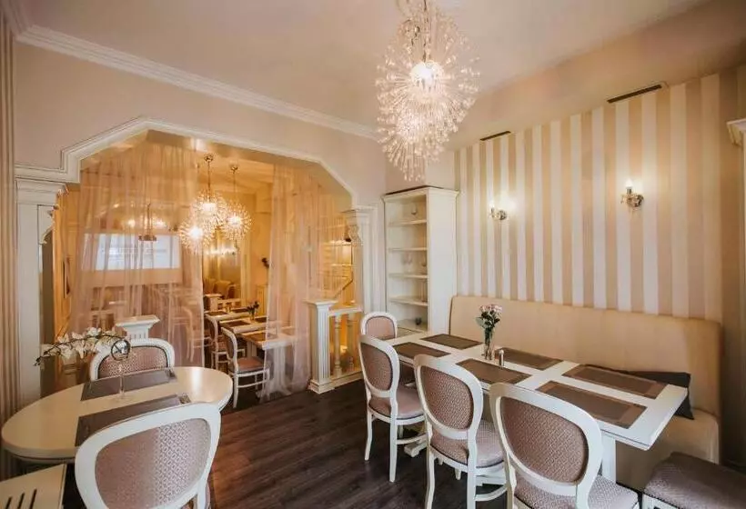 هتل Vila Cornelia