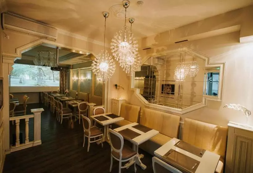 هتل Vila Cornelia