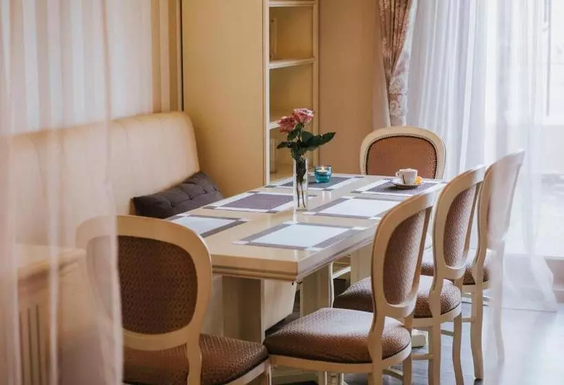 هتل Vila Cornelia