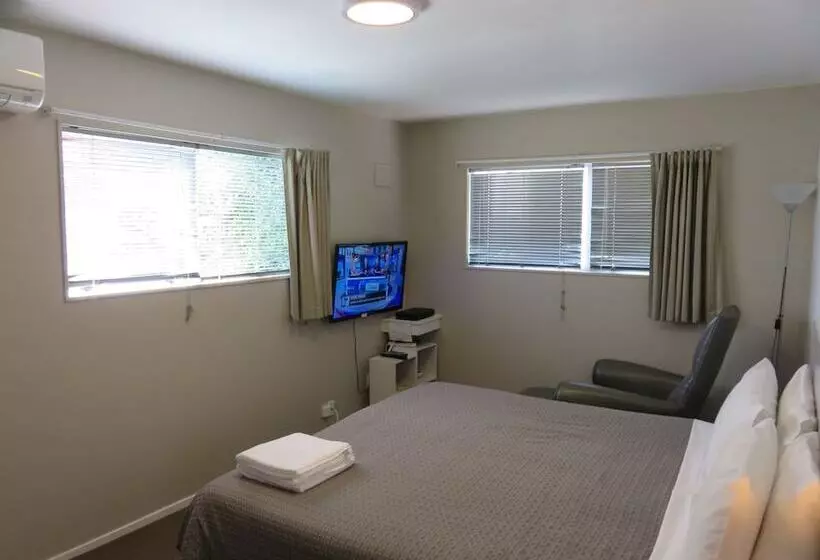 모텔 Mcwilliam Apartments