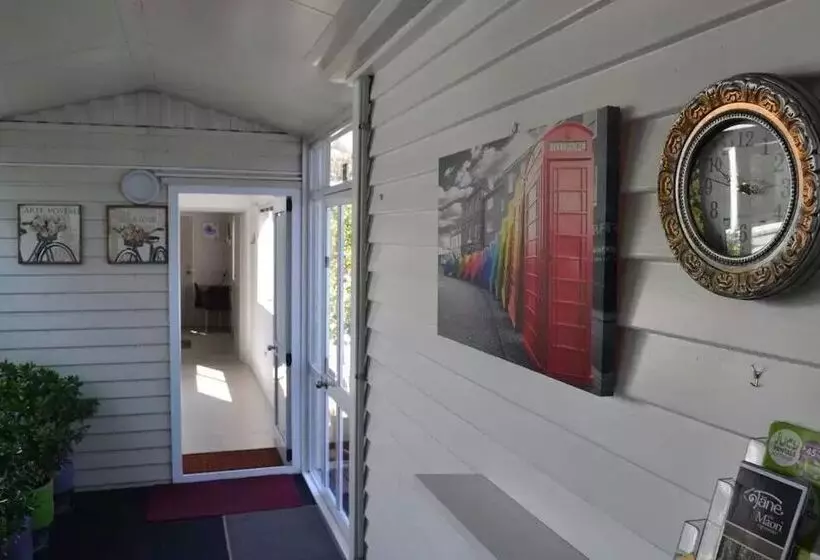 모텔 Mcwilliam Apartments