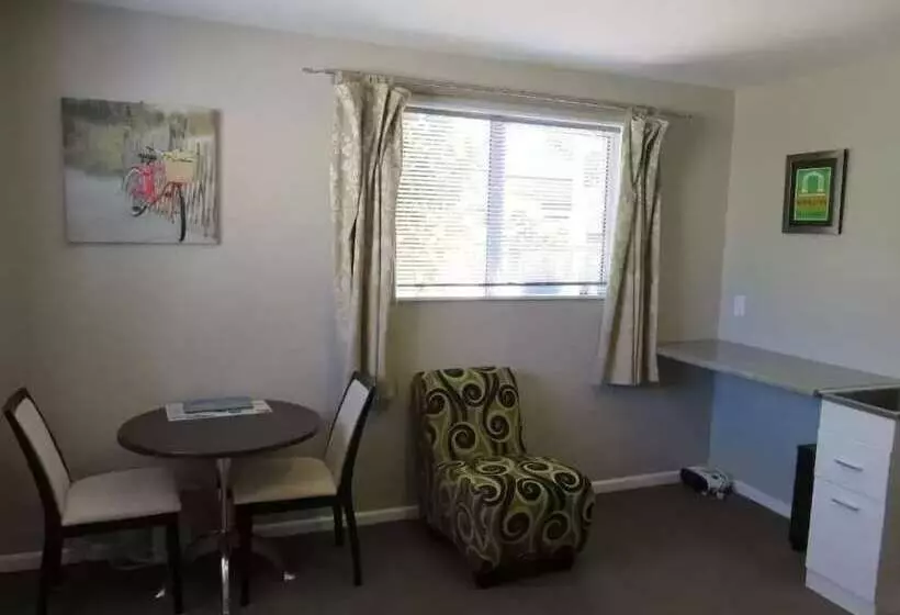 모텔 Mcwilliam Apartments