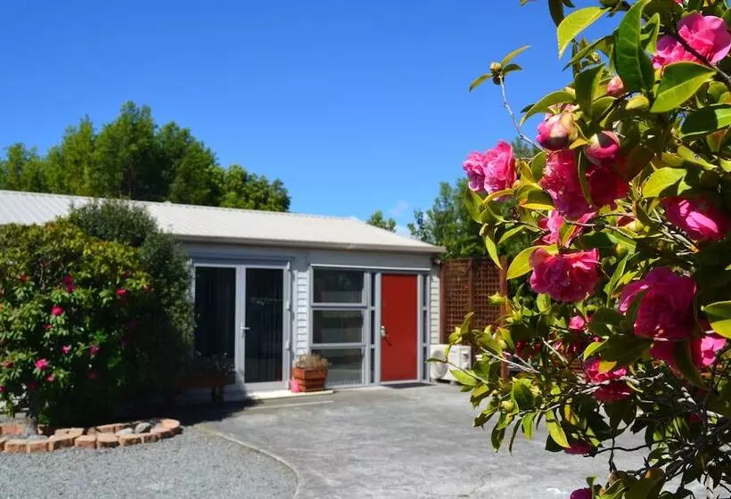 מוטל Mcwilliam Apartments