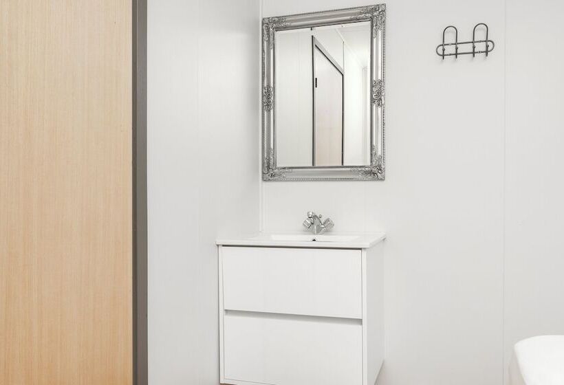 פנסיון Síreksstaðir